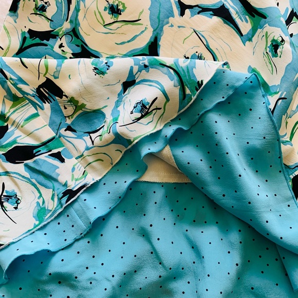 Kenzie - women’s silk summer skirt (Size 2) - Picture 3 of 4